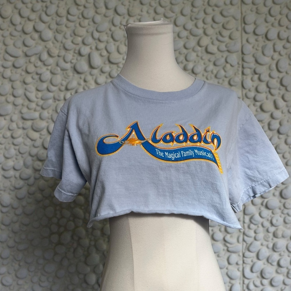 Vintage Aladdin “The Magical Family Musical!” Cropped Tee | Disney Broadway XS/S